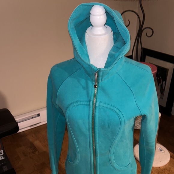 Aqua LULULEMON Scuba jacket Full Zip! Awesome condition. Size XS - Picture 3 of 5